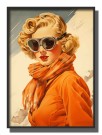 Kvinne med retro skibriller , oransje jakke og skjerf  thumbnail