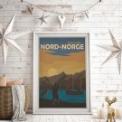 Nord-Norge , Midnattsol , par på stranda med sjark og hval i bakgrunn  thumbnail